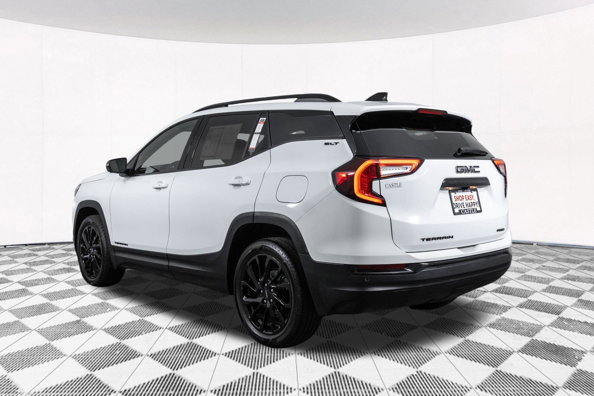 Certified 2023 GMC Terrain SLT w/ Tech Package AWD/4WD image 17