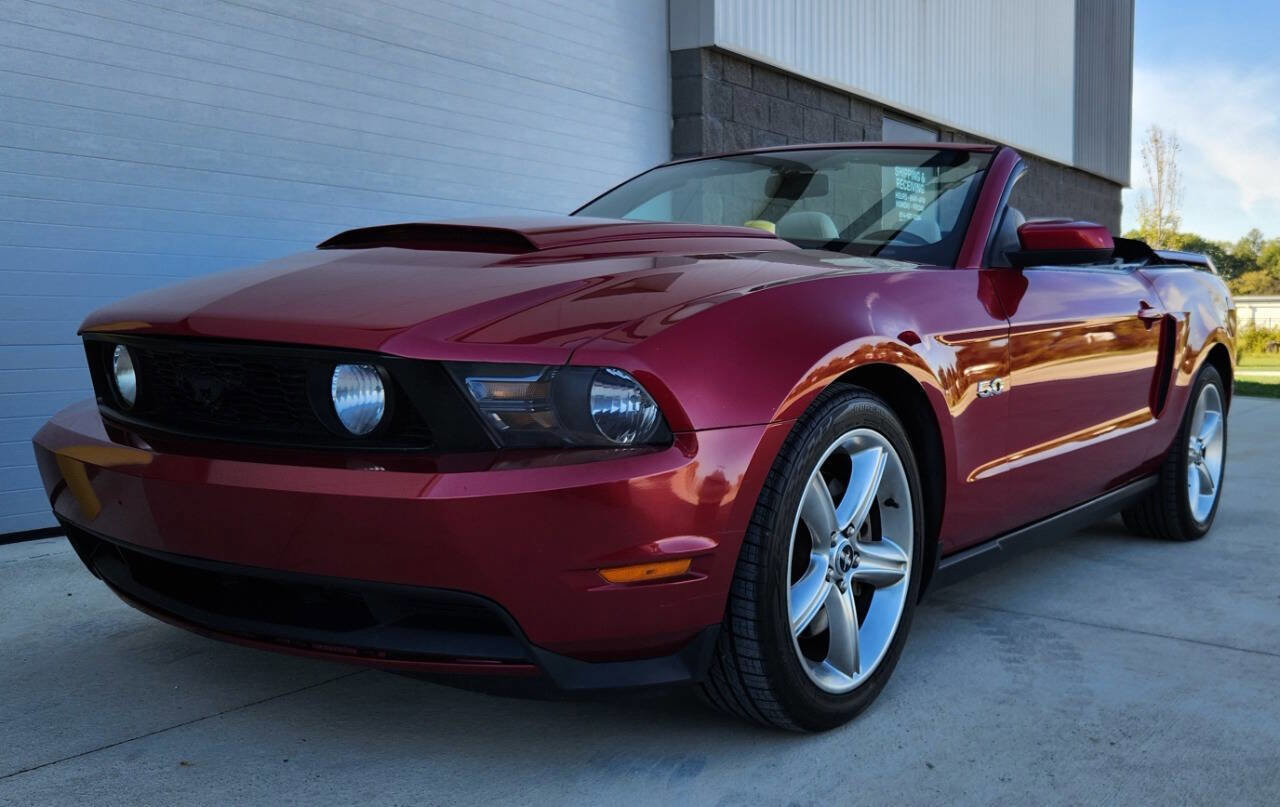 Used 2011 Ford Mustang GT Premium image 22