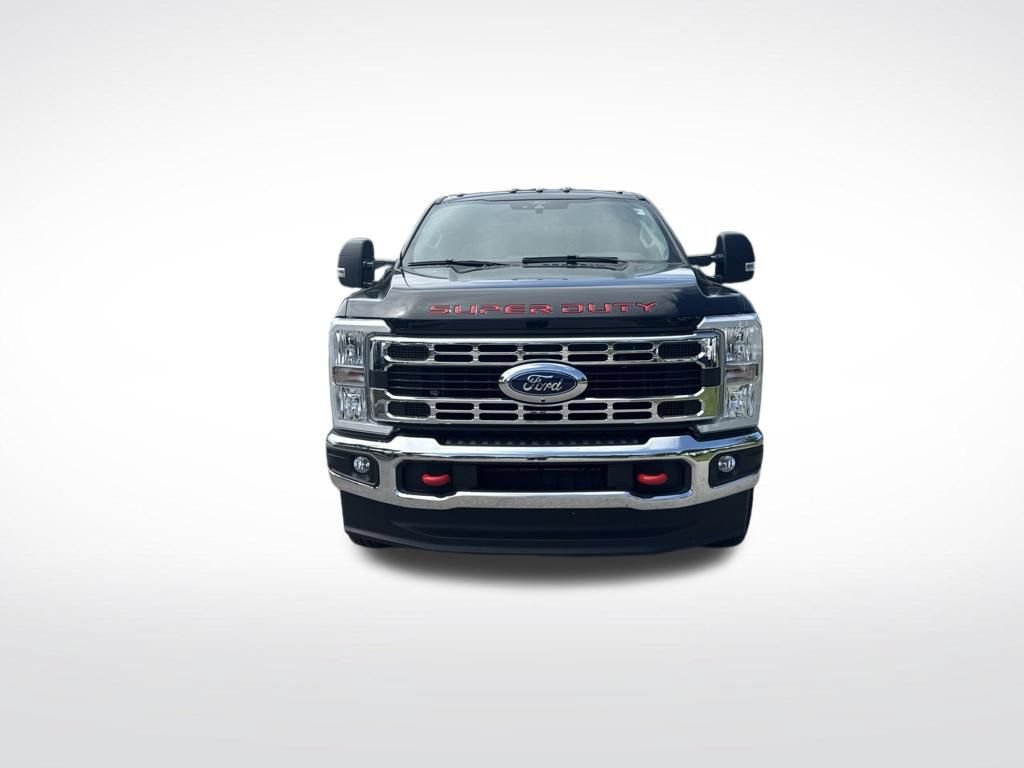 Used 2026 Ford F350 XLT w/ 360-Degree Camera Package AWD/4WD image 3