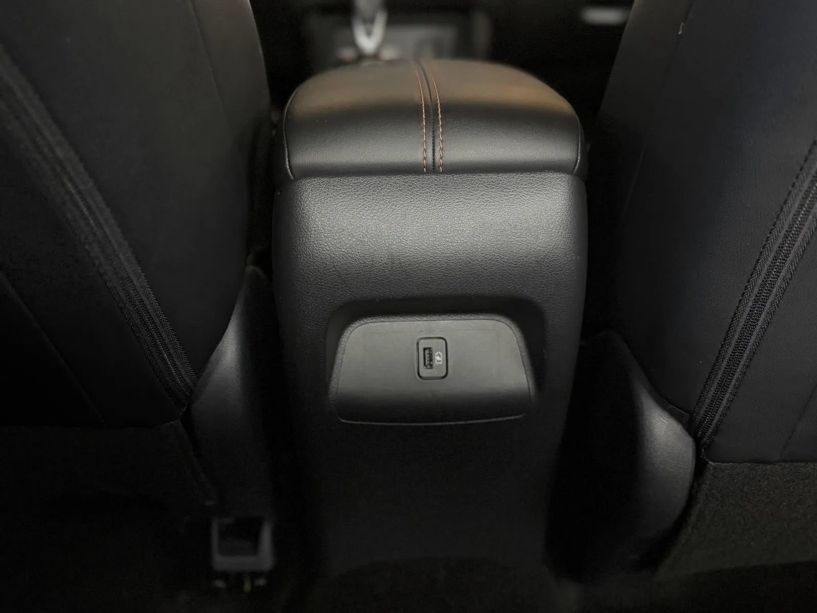 Used 2023 Nissan Sentra SR w/ SR Premium Package FWD image 37