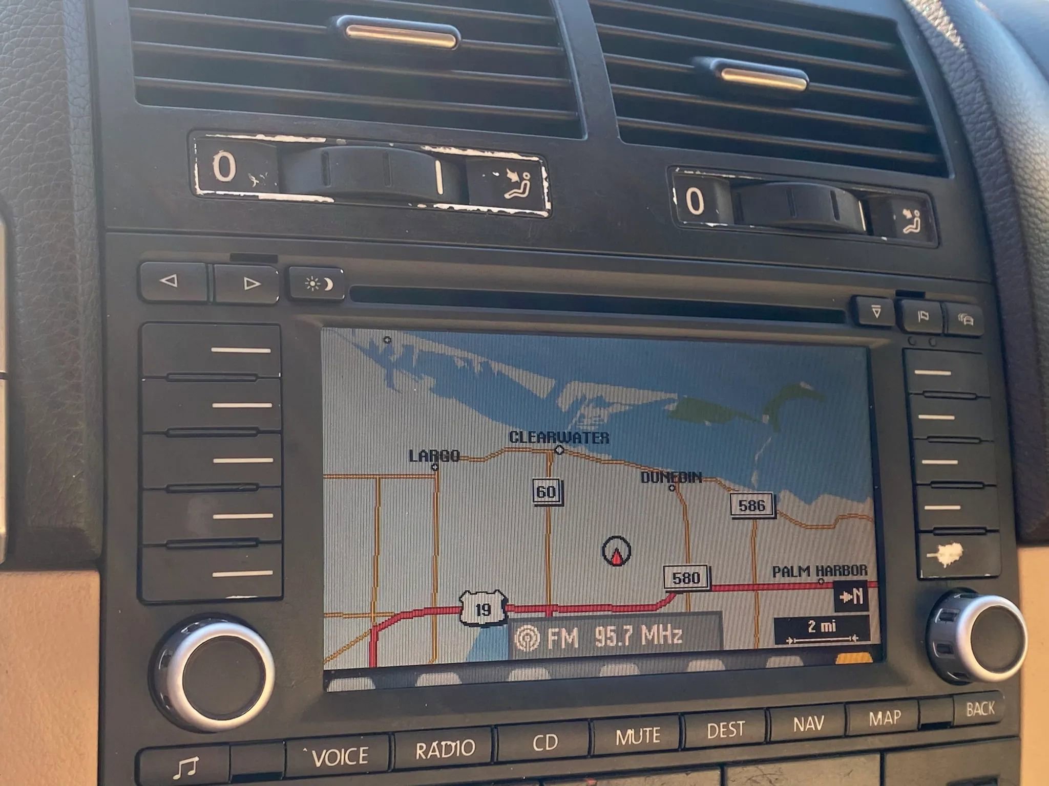 Used 2005 Volkswagen Touareg V8 image 26