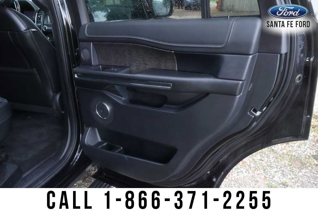 Used 2019 Ford Expedition Limited w/ Driver Assistance Package AWD/4WD image 24