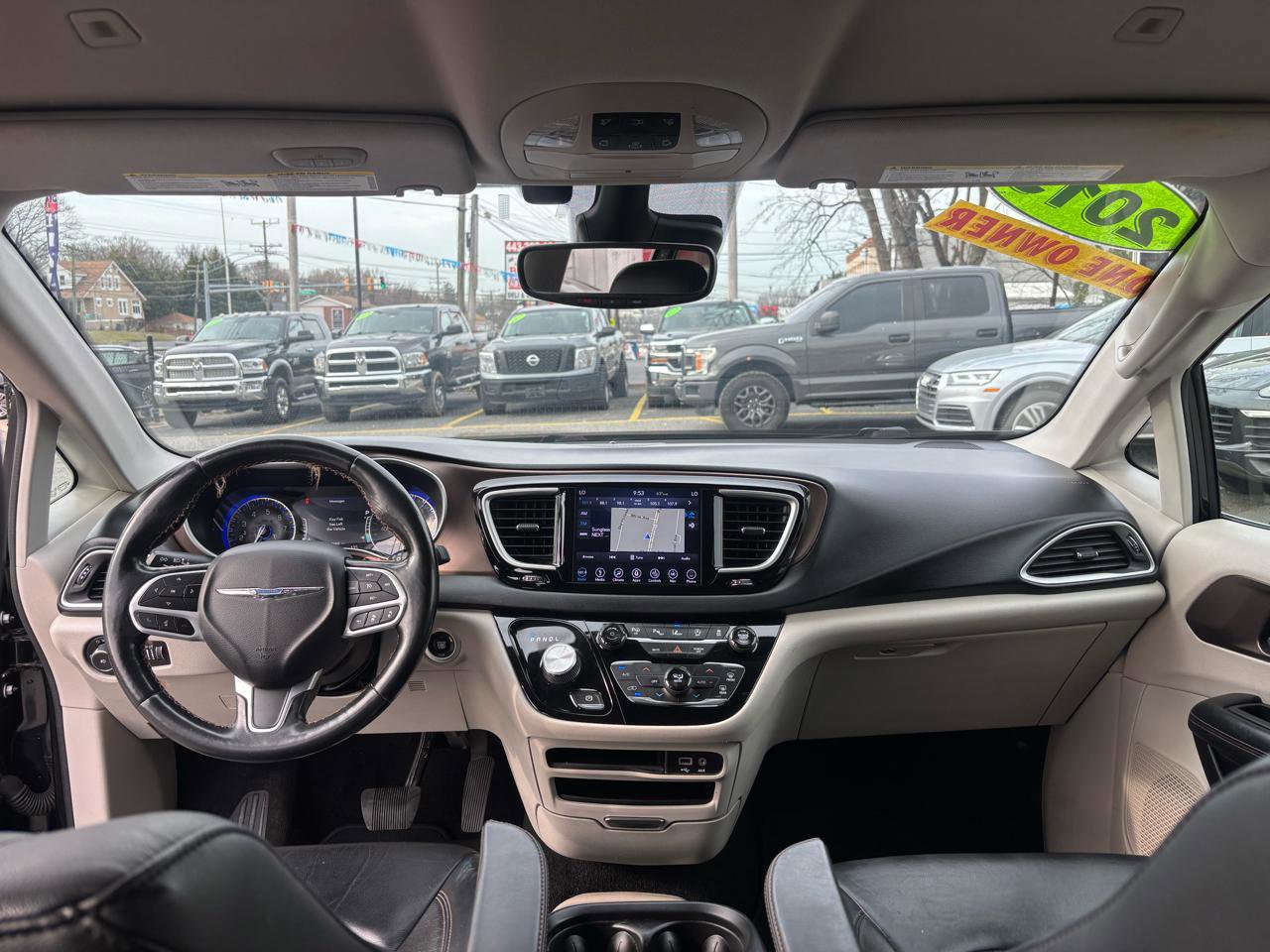 Used 2019 Chrysler Pacifica Touring-L w/ Advanced Safetytec Group image 12