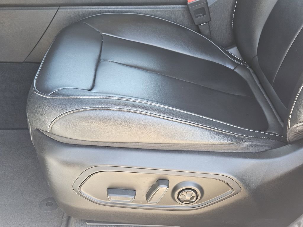 Used 2023 Jeep Grand Cherokee Limited RWD image 29