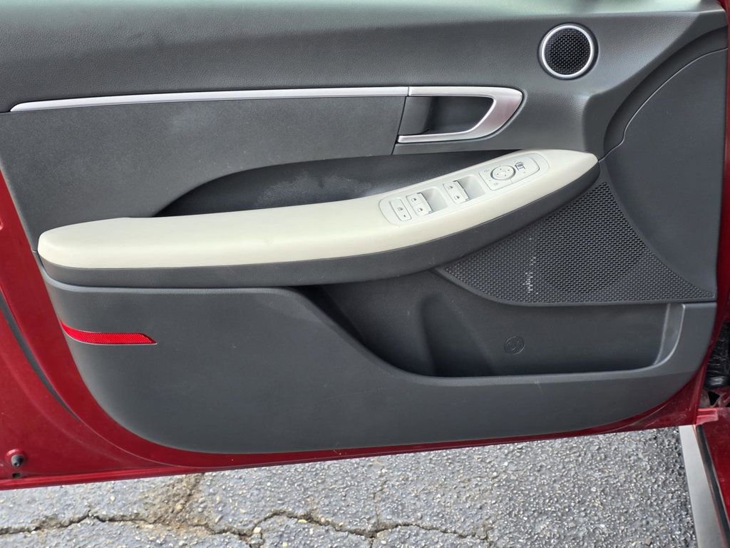 Used 2023 Hyundai Sonata SE image 23