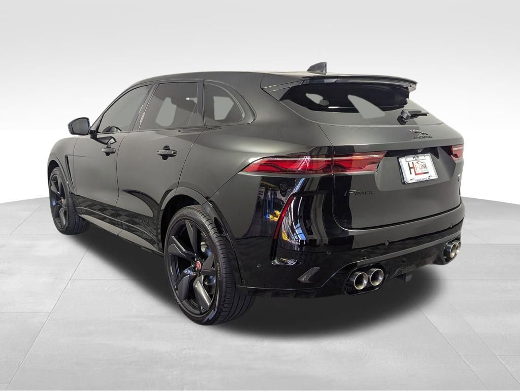 Used 2022 Jaguar F-PACE SVR image 21