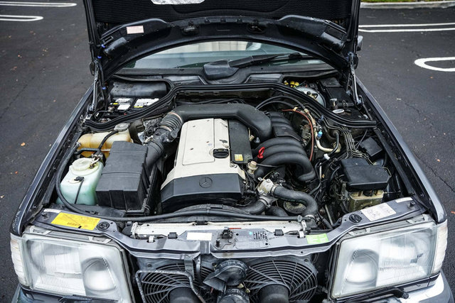 Used 1995 Mercedes-Benz E 320 Convertible image 23