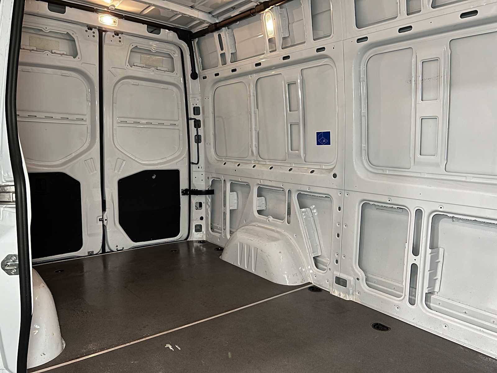 Used 2025 Mercedes-Benz Sprinter 2500 image 14