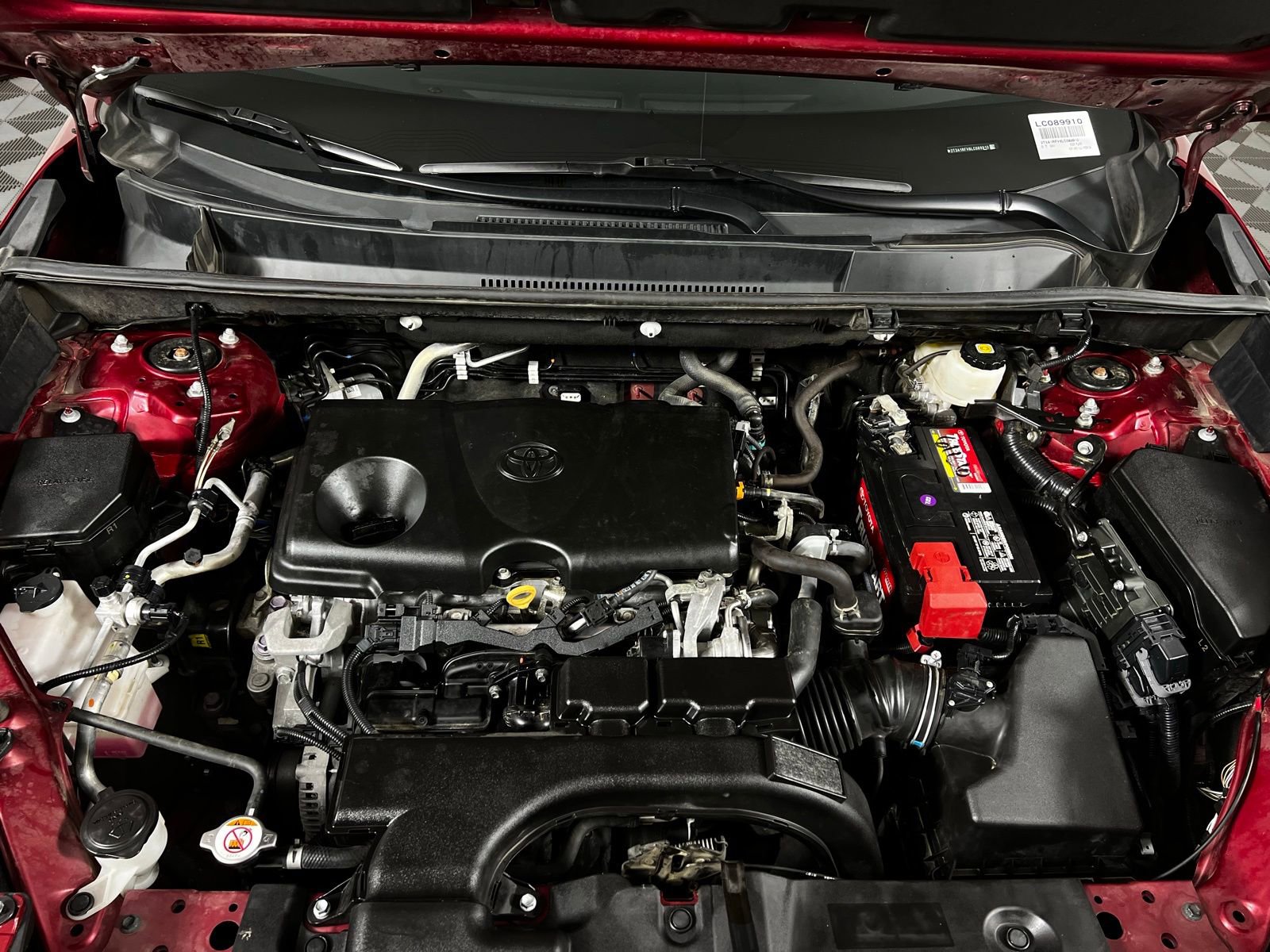 Used 2020 Toyota RAV4 XLE Premium image 9