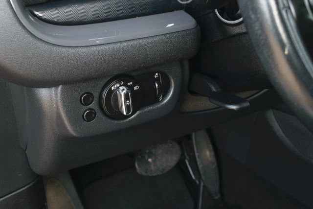 Used 2017 MINI Cooper Clubman FWD image 14