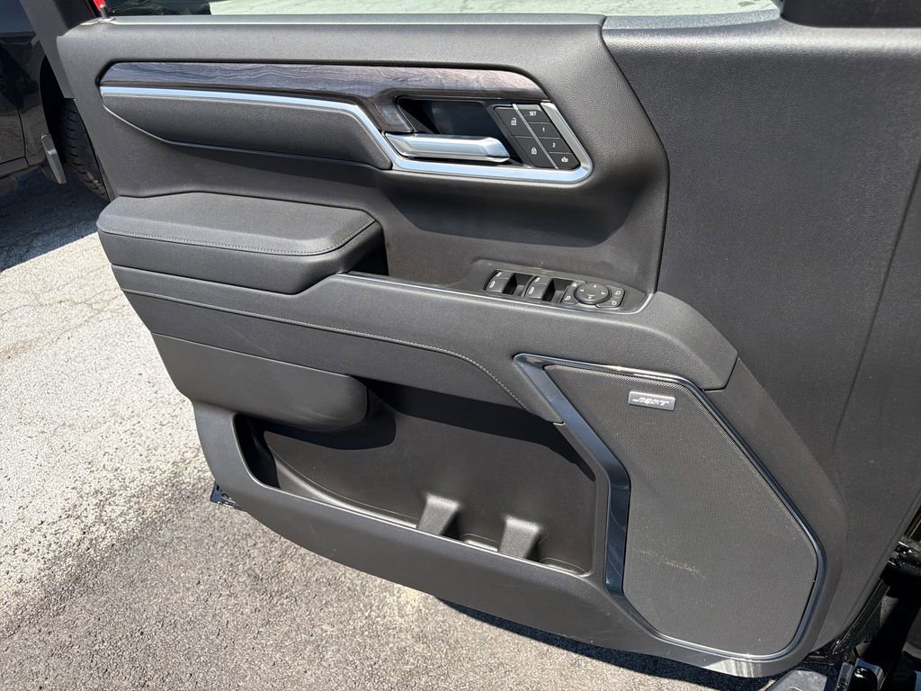 New 2026 Chevrolet Silverado 1500 LTZ w/ LTZ Premium Package RWD image 12