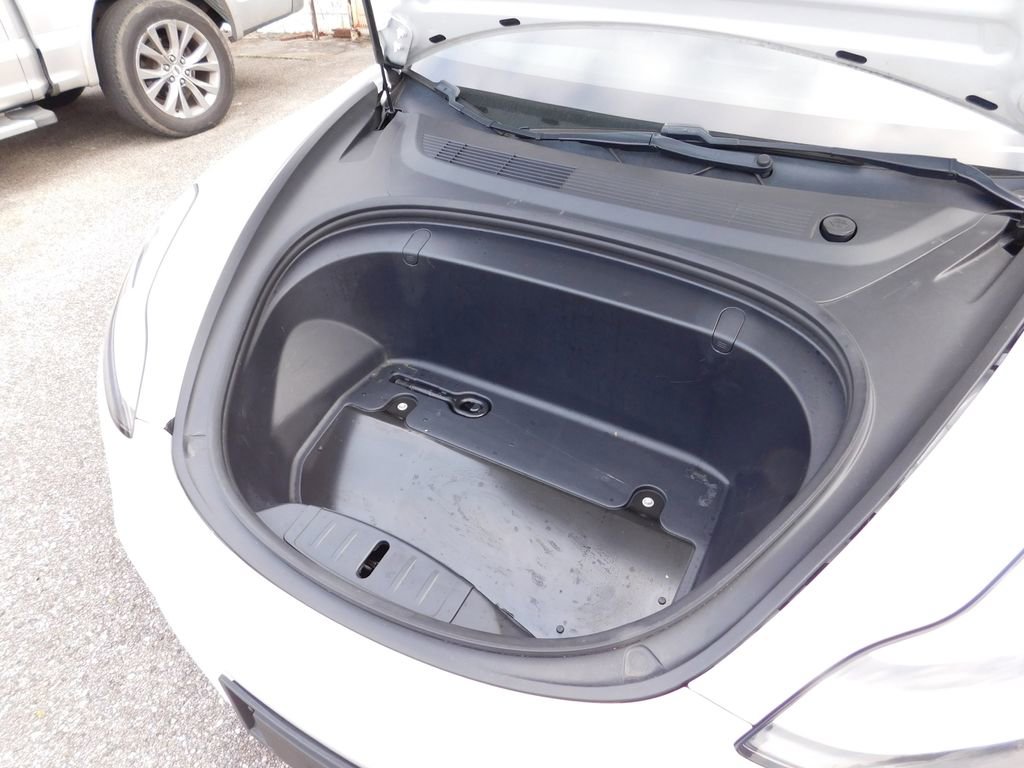 Used 2018 Tesla Model 3 Long Range image 22