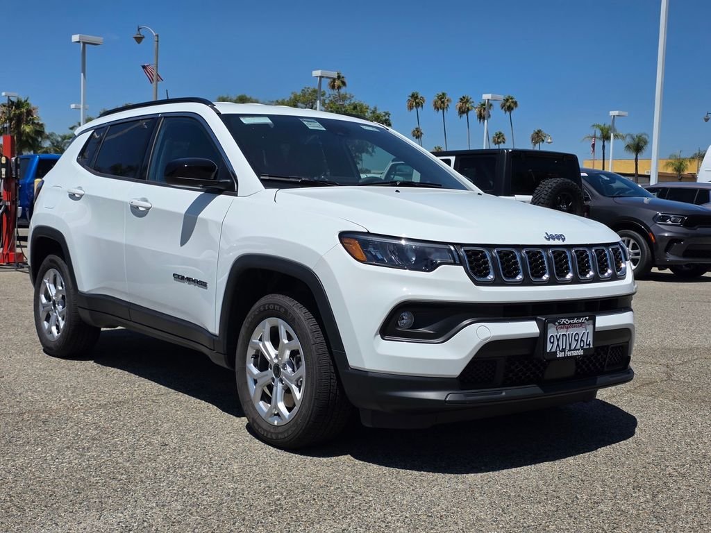 New 2026 Jeep Compass Latitude AWD/4WD image 1