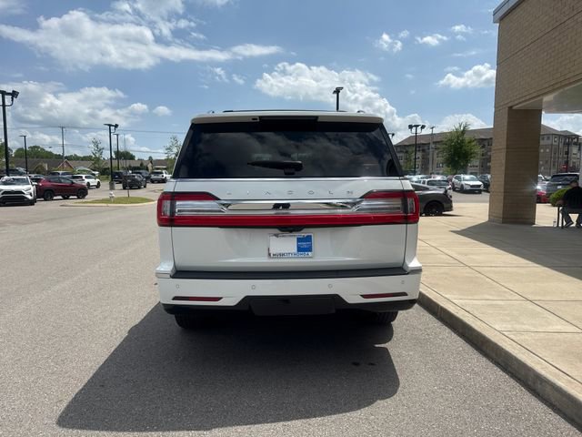 Used 2021 Lincoln Navigator Reserve w/ Luxury Package image 3