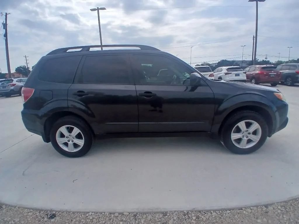 Used 2010 Subaru Forester 2.5X AWD/4WD image 4