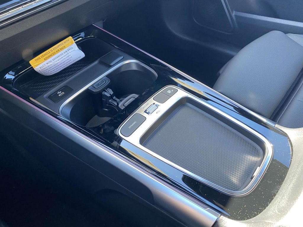 Certified 2025 Mercedes-Benz GLB 250 image 31