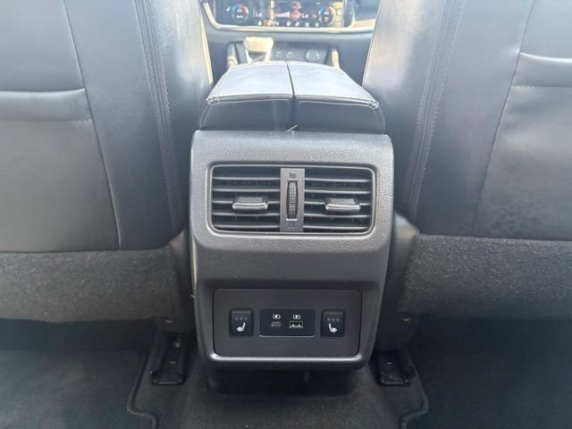 Used 2021 Nissan Rogue SV AWD/4WD image 12