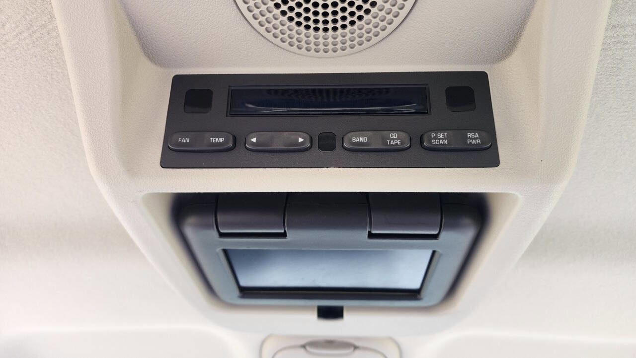 Used 2004 Chevrolet Venture LT FWD image 32