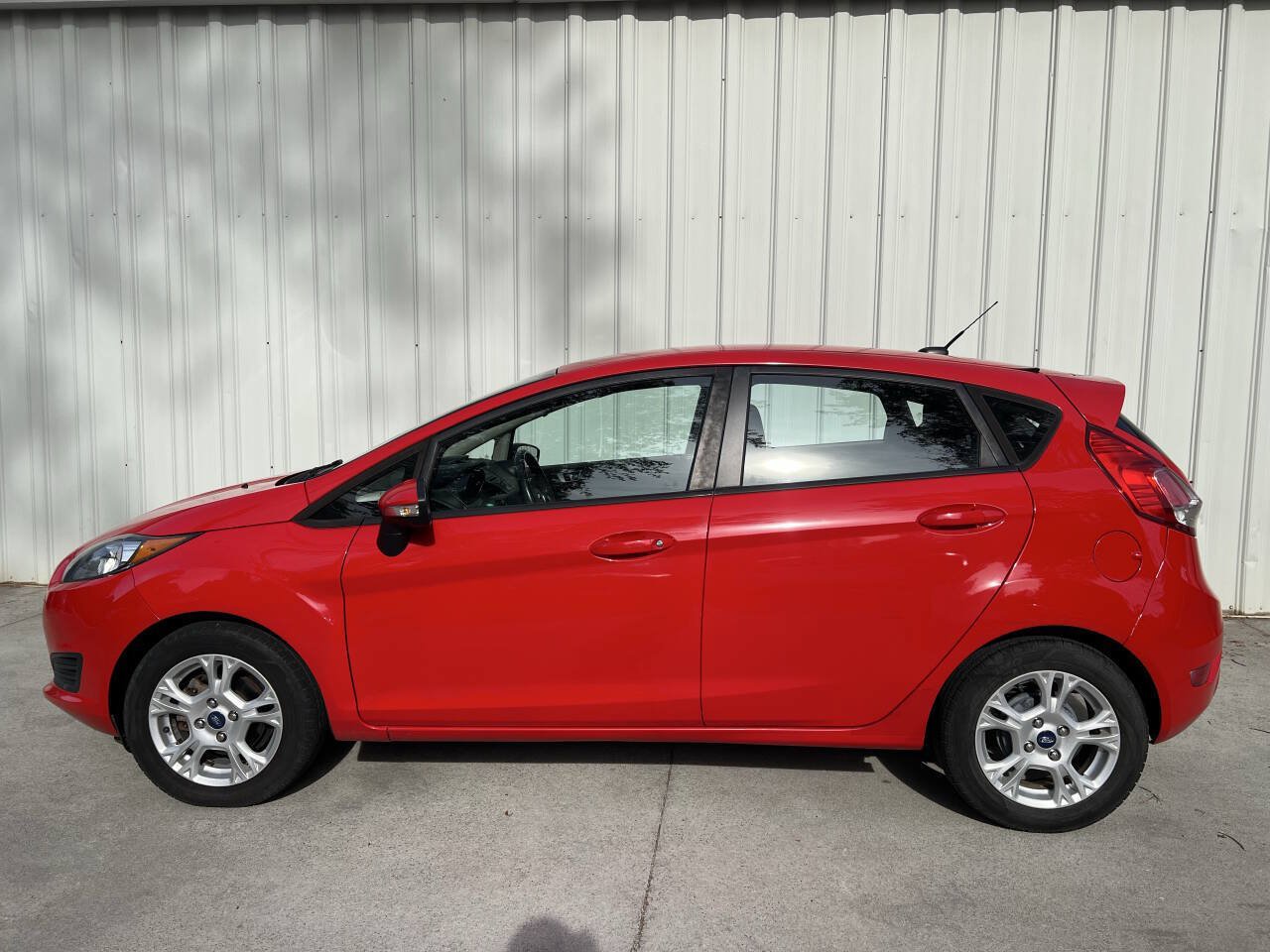 Used 2014 Ford Fiesta SE FWD image 6