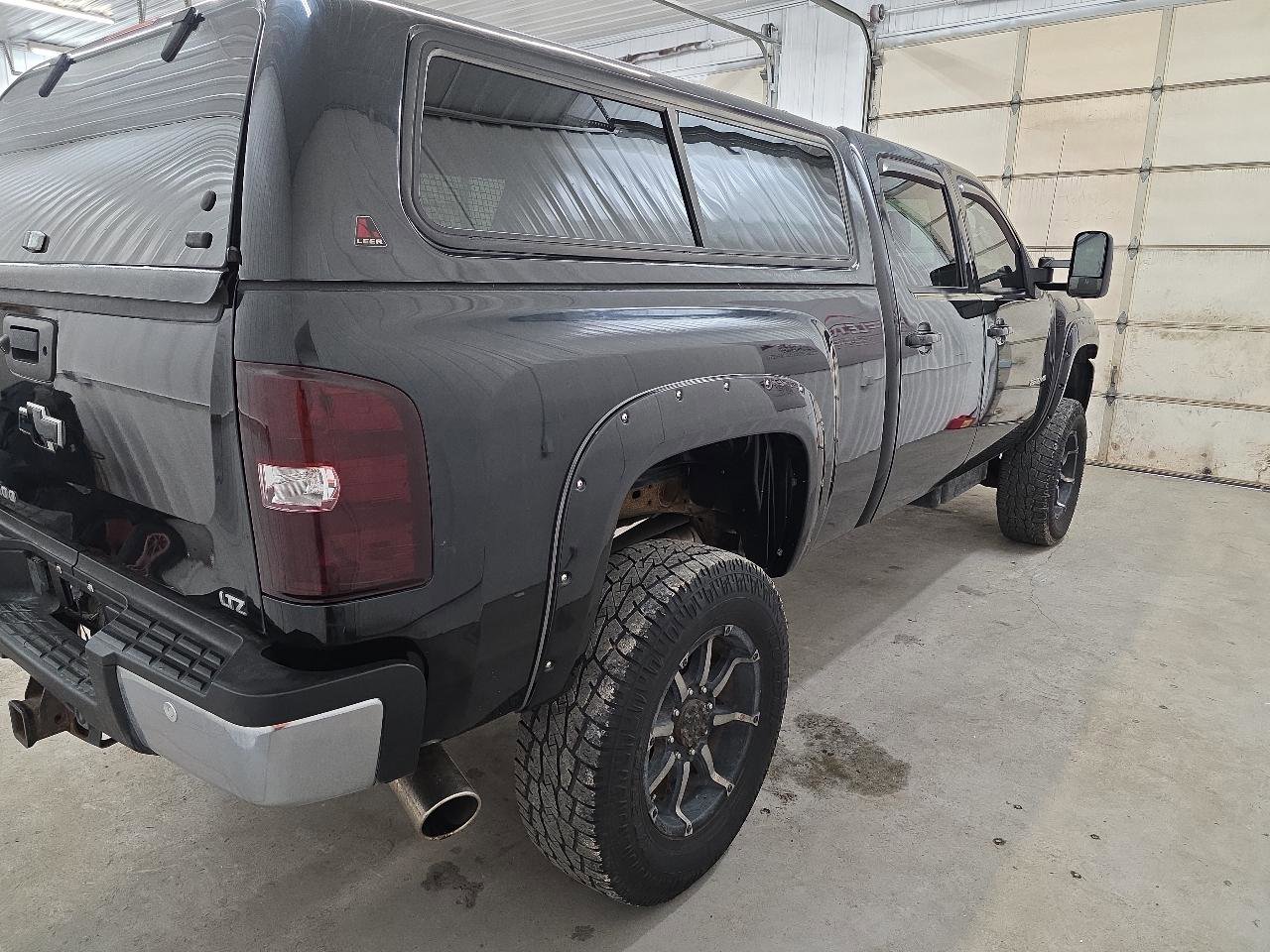 Used 2013 Chevrolet Silverado 2500 LTZ w/ LTZ Plus Package image 16