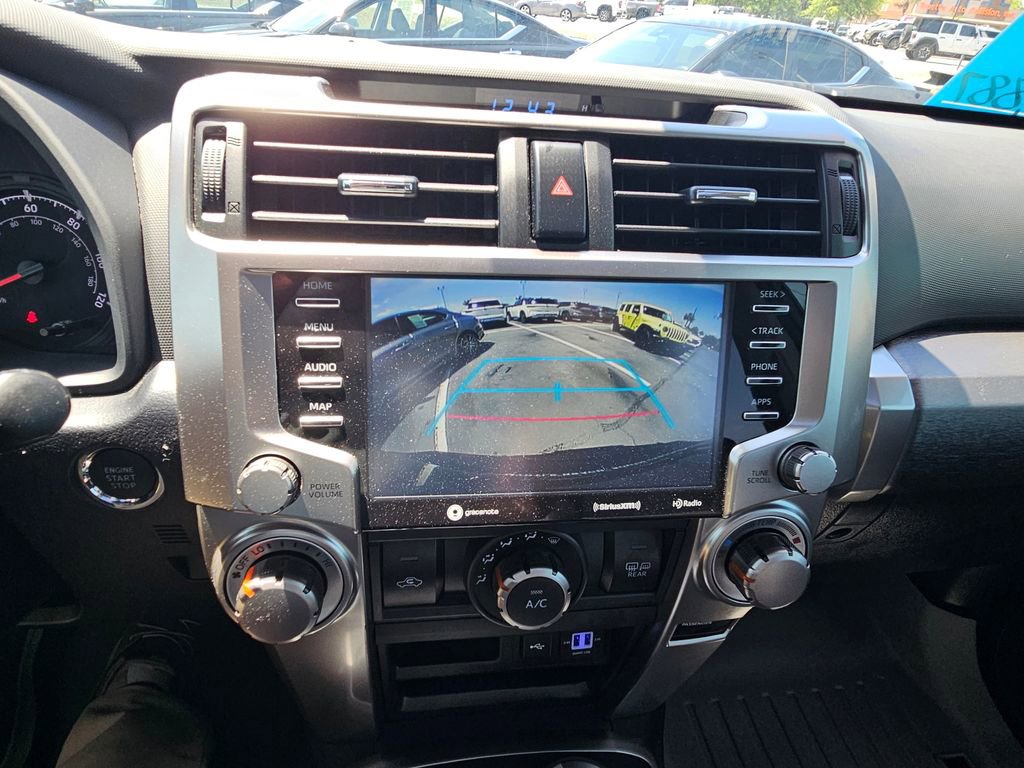 Used 2022 Toyota 4Runner SR5 Premium w/ Moonroof Package AWD/4WD image 22