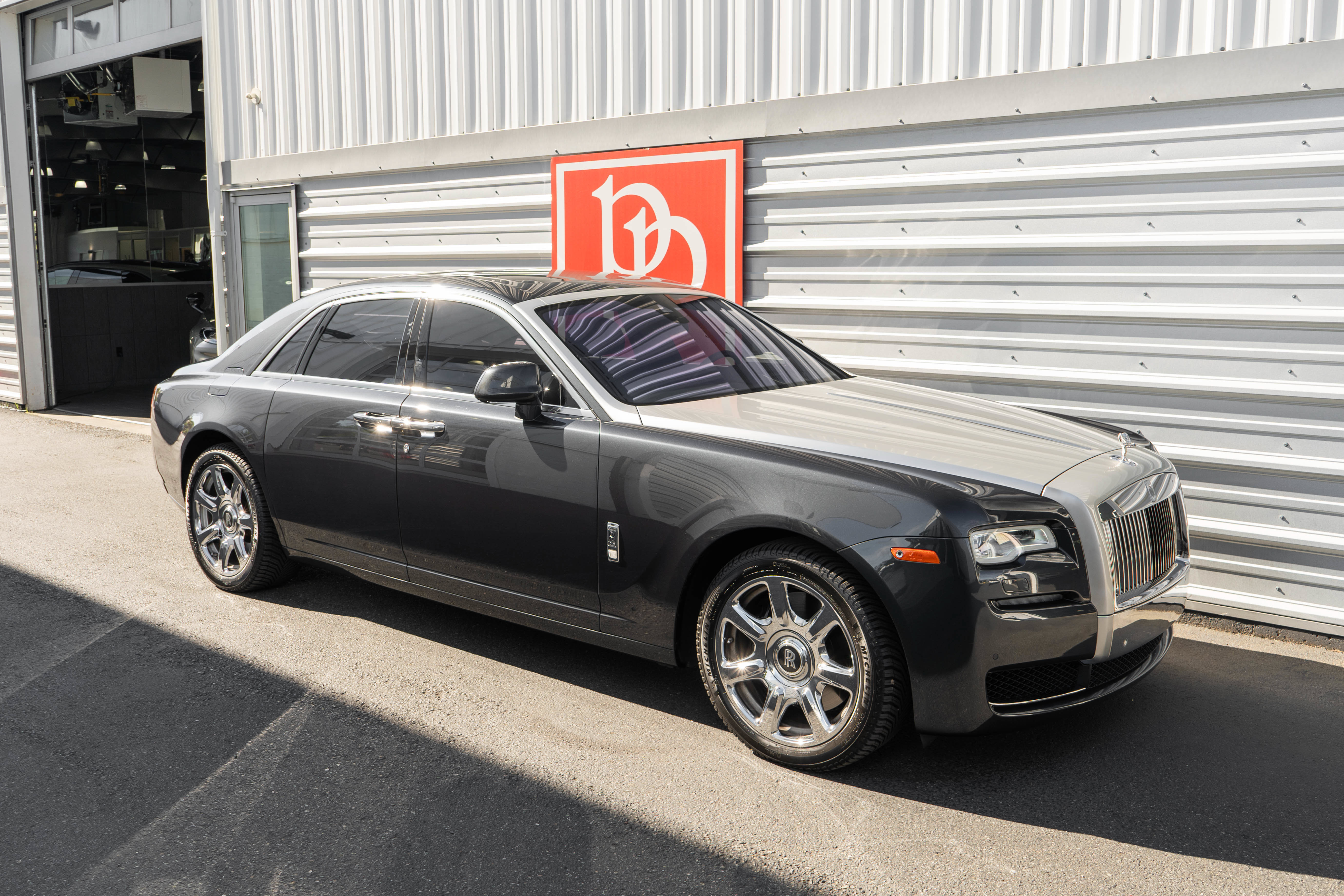 Used 2017 Rolls-Royce Ghost RWD image 49