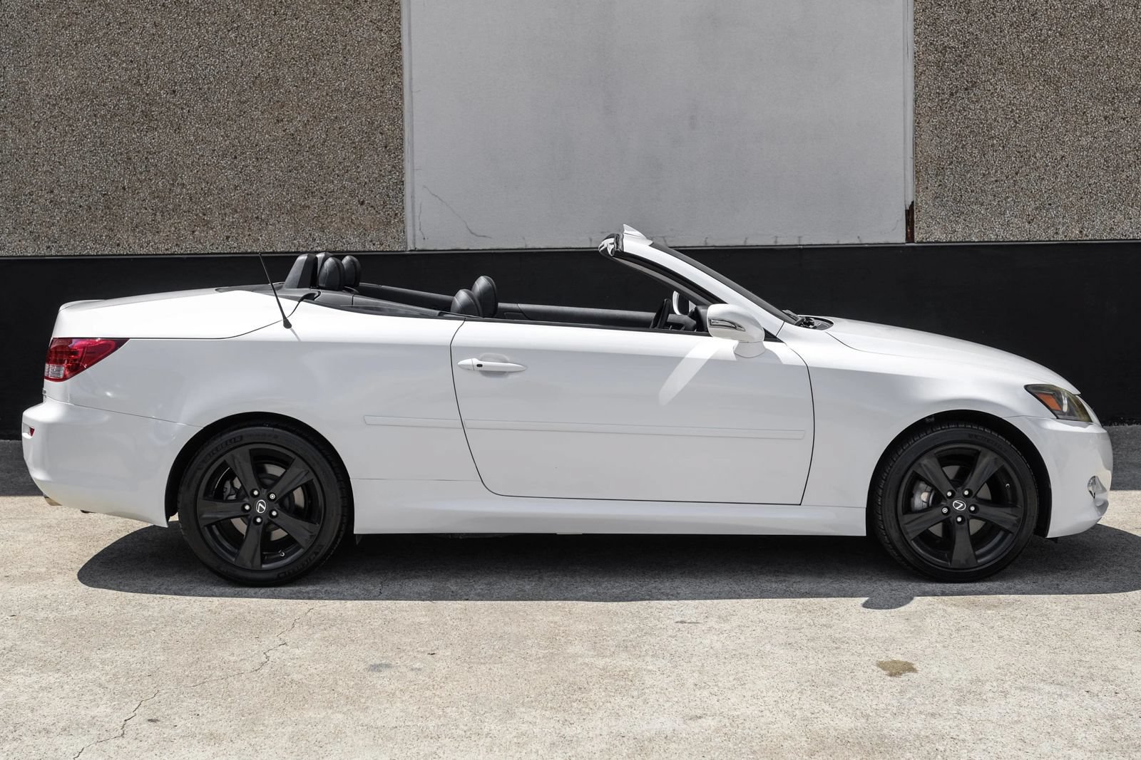 Used 2013 Lexus IS 250C RWD image 6