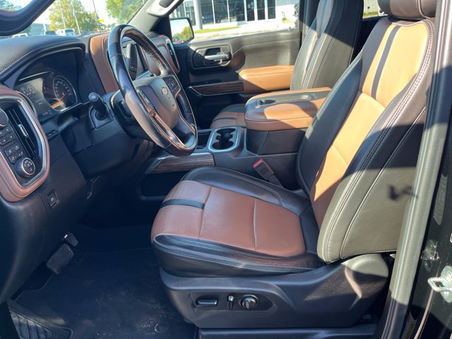 Used 2019 Chevrolet Silverado 1500 High Country w/ Technology Package AWD/4WD image 10