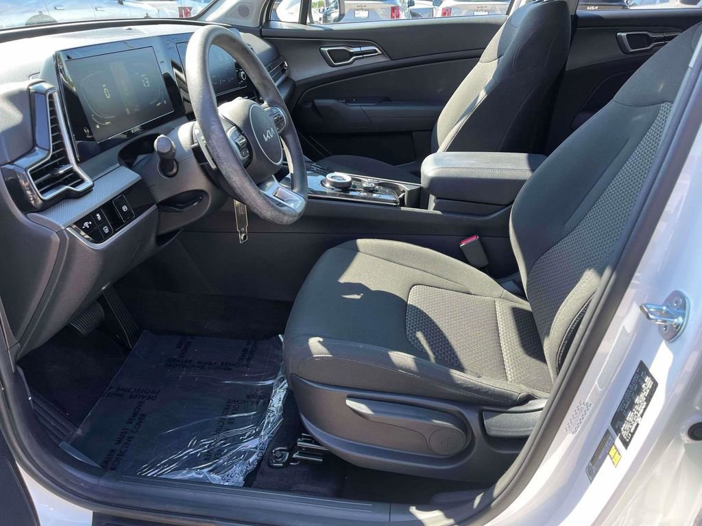 Used 2023 Kia Sportage LX AWD/4WD image 15