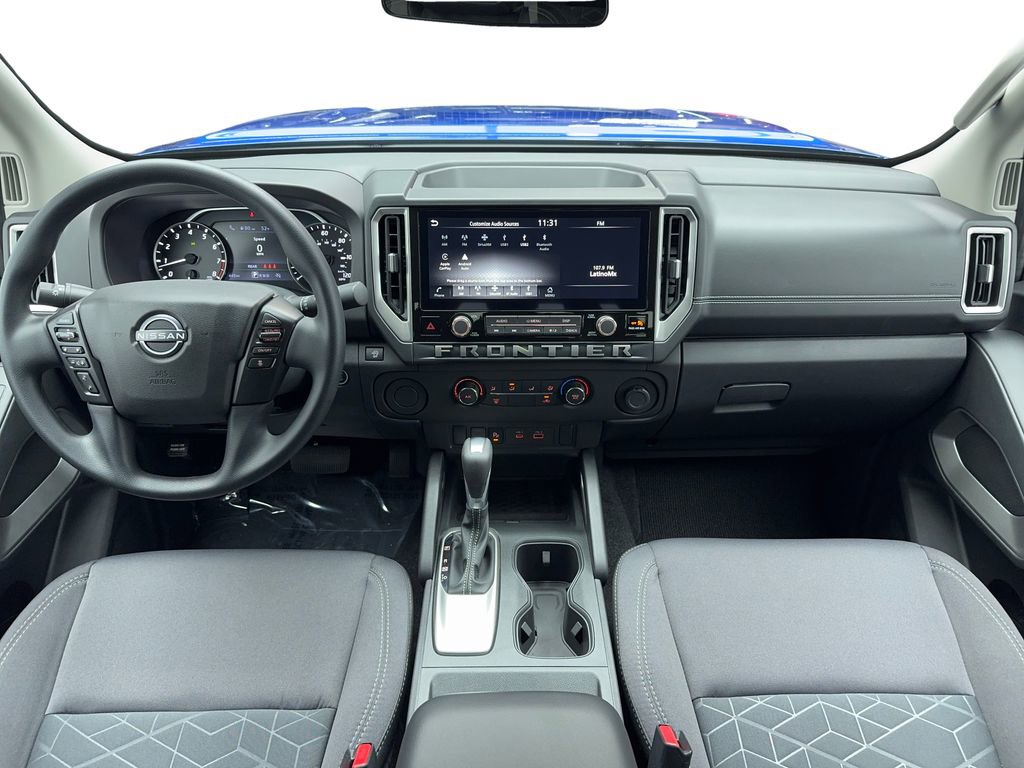 Used 2025 Nissan Frontier SV image 18