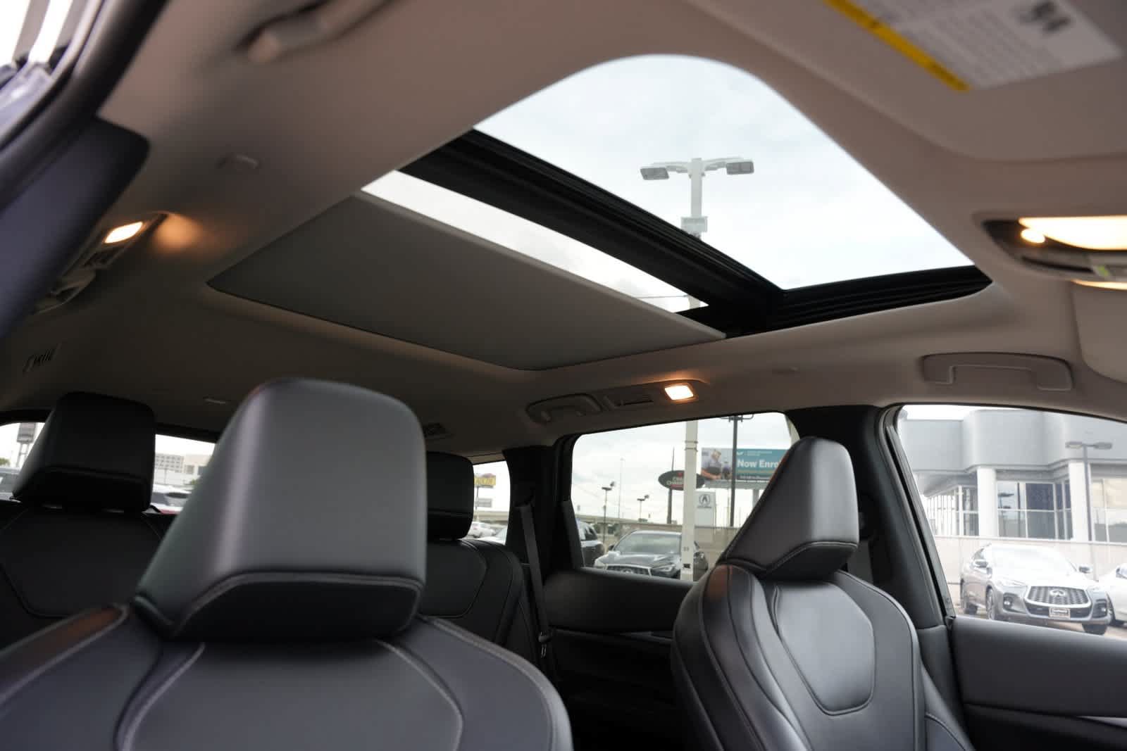 Certified 2027 INFINITI QX60 Pure w/ Cargo Package FWD image 22