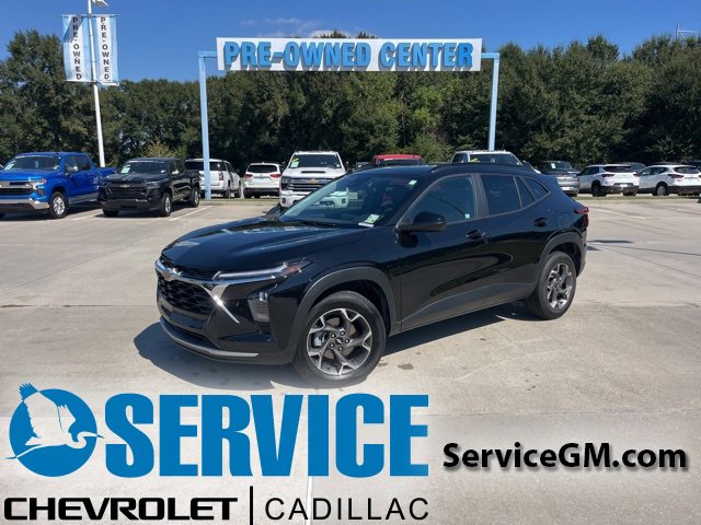 Used 2025 Chevrolet Trax LT w/ Driver Confidence Package