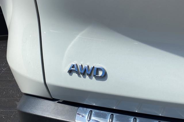 Used 2023 INFINITI QX60 Luxe w/ Cargo Package AWD/4WD image 39