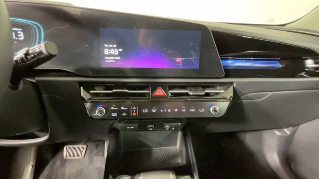 Used 2024 Kia Niro EX FWD image 32
