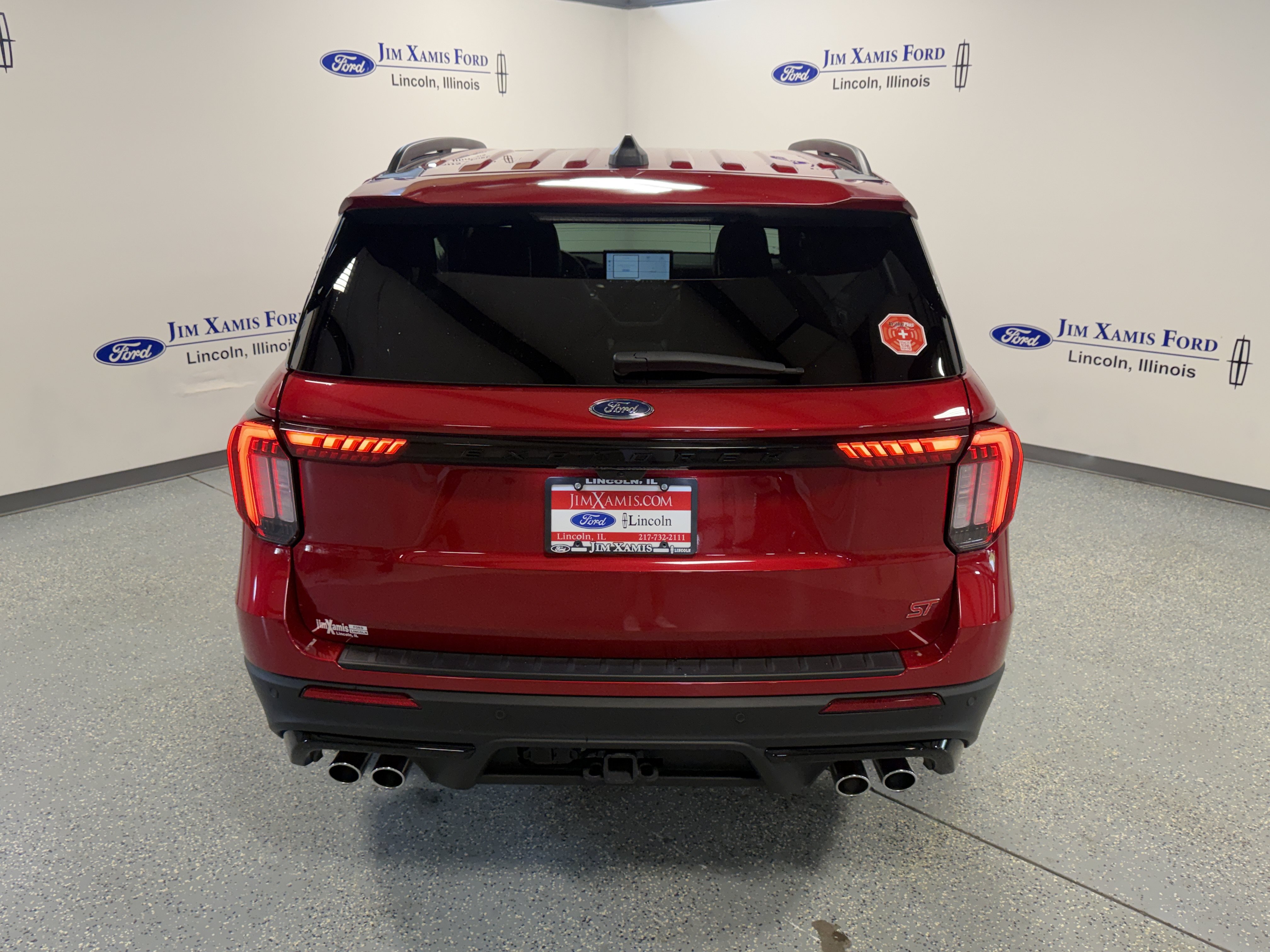 Used 2025 Ford Explorer ST AWD/4WD image 33
