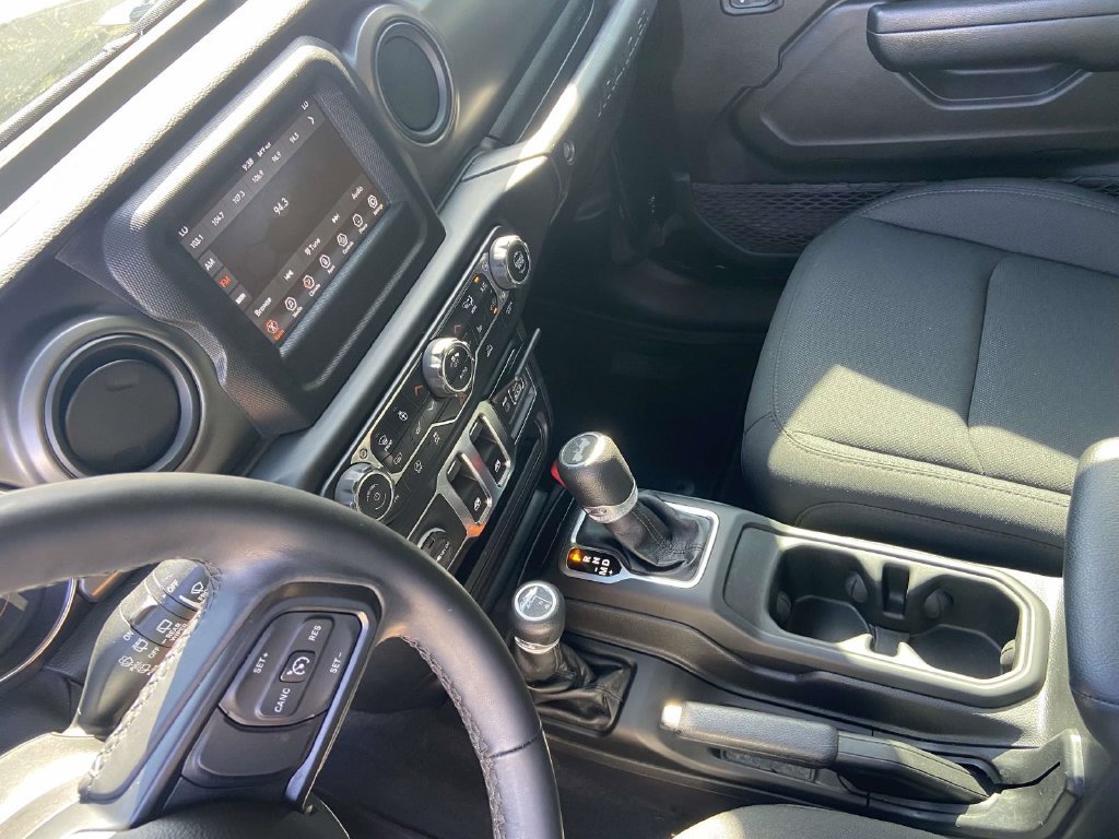 Used 2021 Jeep Wrangler Sport AWD/4WD image 24