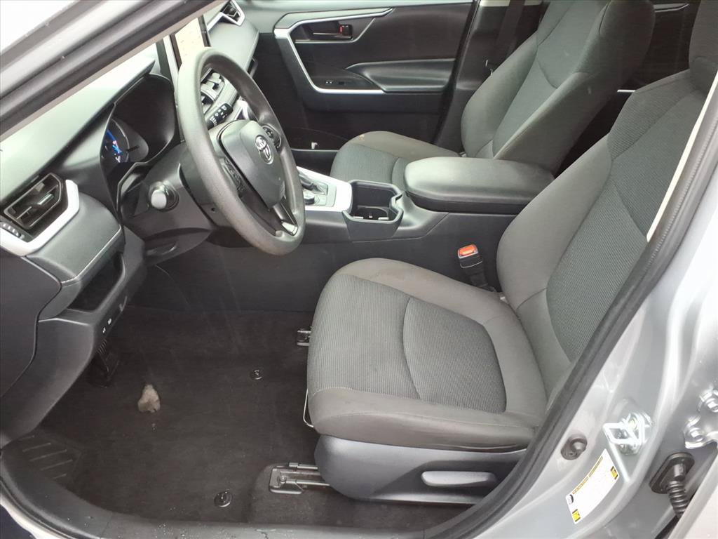 Used 2025 Toyota RAV4 LE AWD/4WD image 12