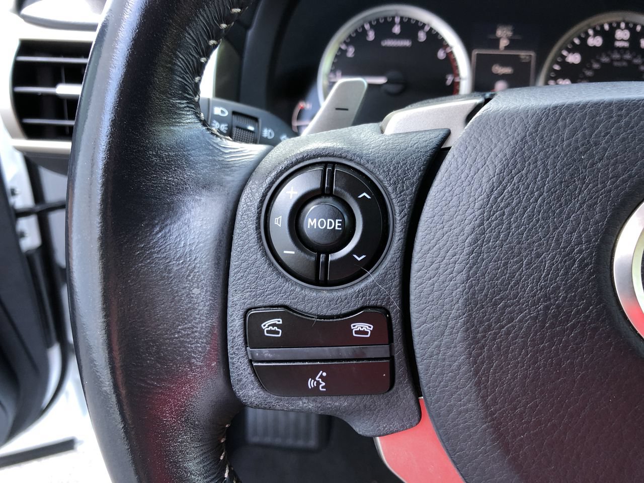 Used 2016 Lexus IS 200t RWD image 20