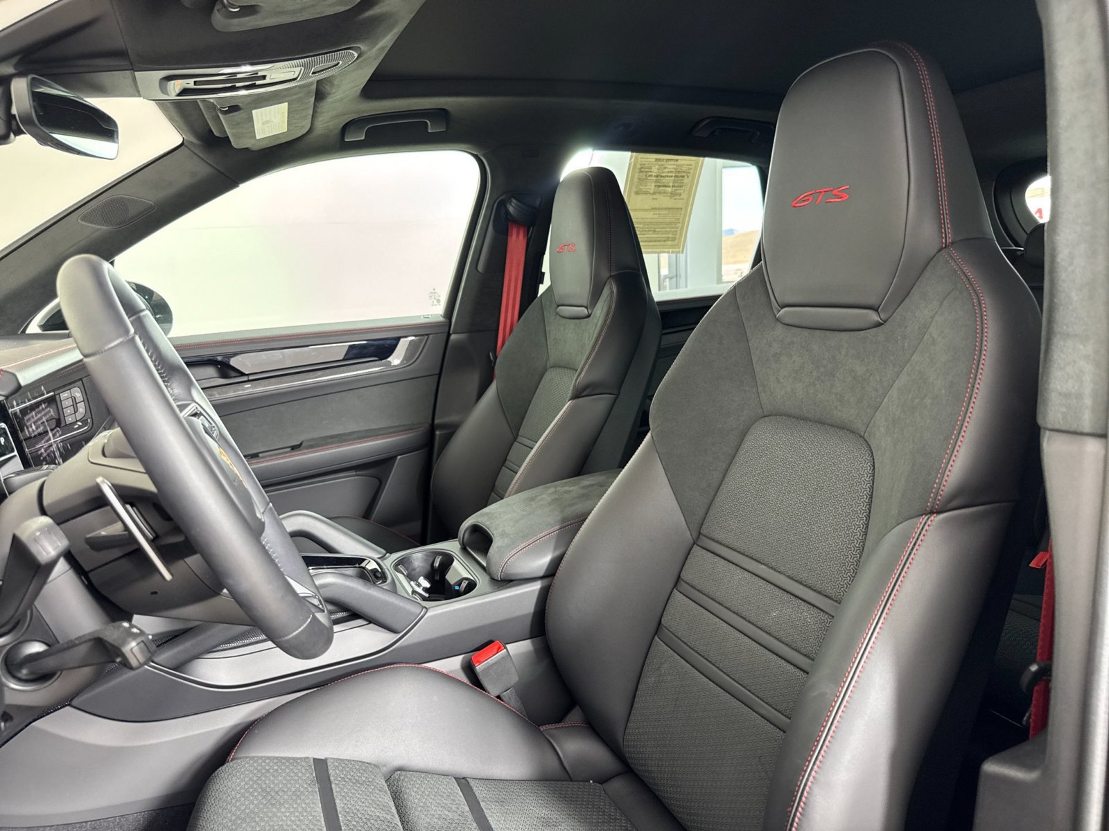 Certified 2026 Porsche Cayenne GTS AWD/4WD image 5