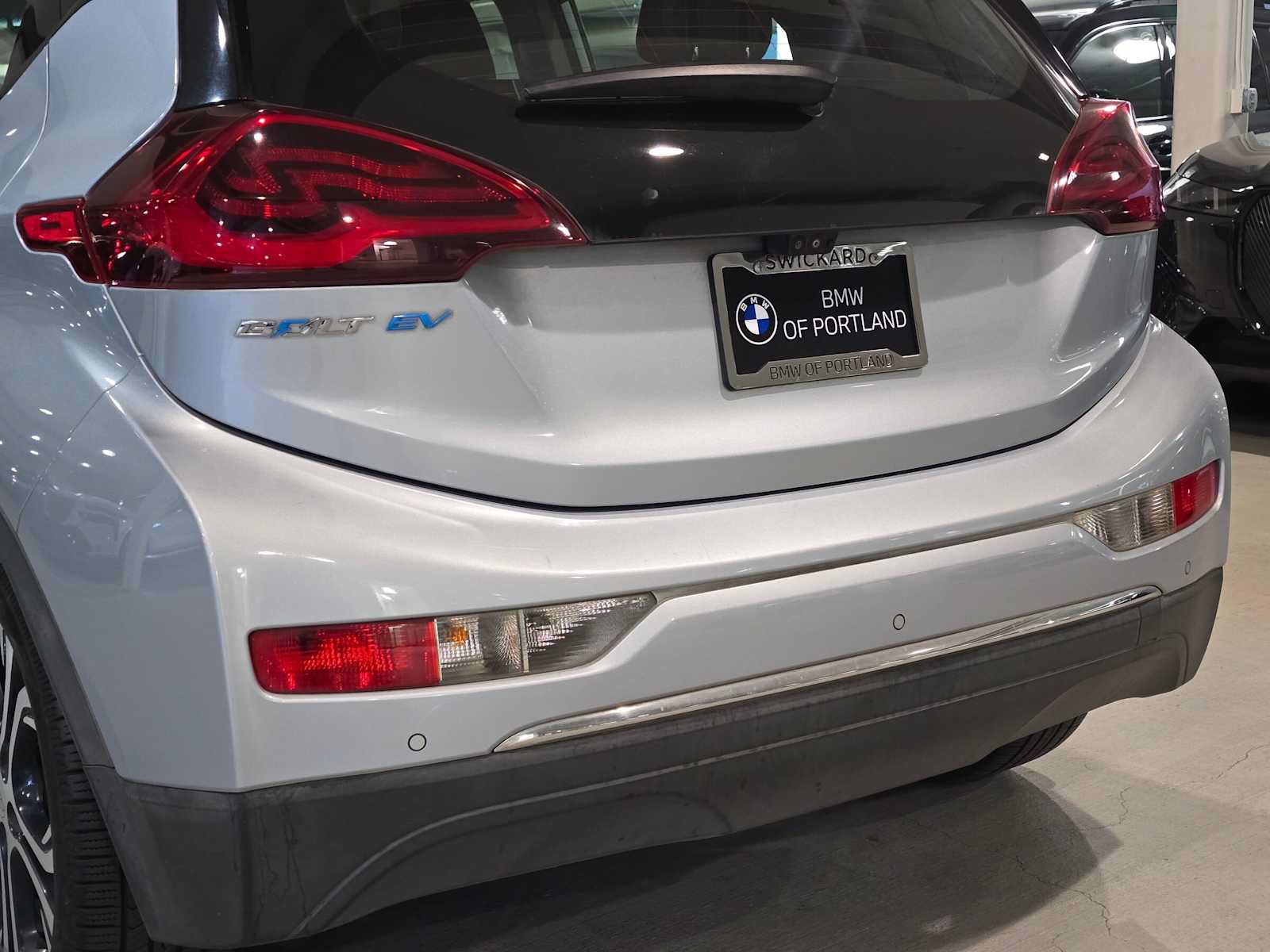 Used 2017 Chevrolet Bolt Premier w/ Driver Confidence II Package FWD image 13