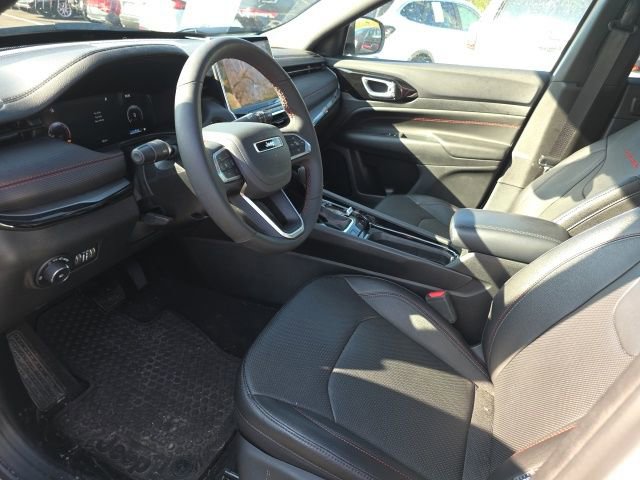 Used 2024 Jeep Compass Trailhawk w/ Trailhawk Elite Group image 2