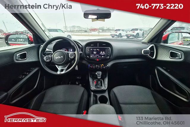 Used 2022 Kia Soul LX image 6