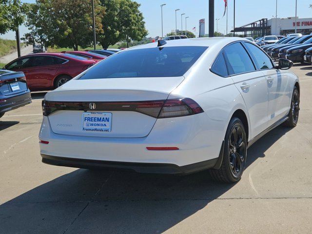 New 2025 Honda Accord SE image 5