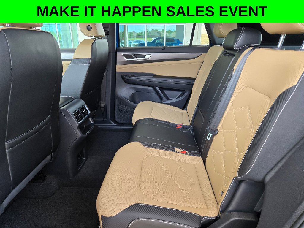 Used 2024 Volkswagen Atlas Cross Sport SE FWD image 14