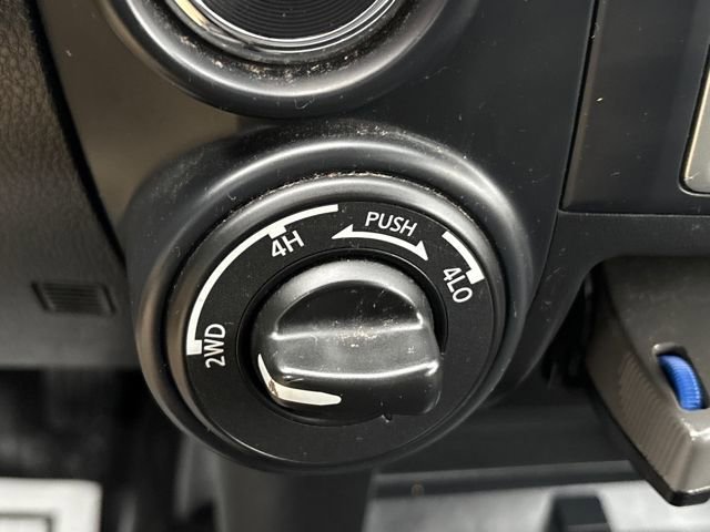 Used 2018 Nissan Titan S w/ S Utility Package image 18