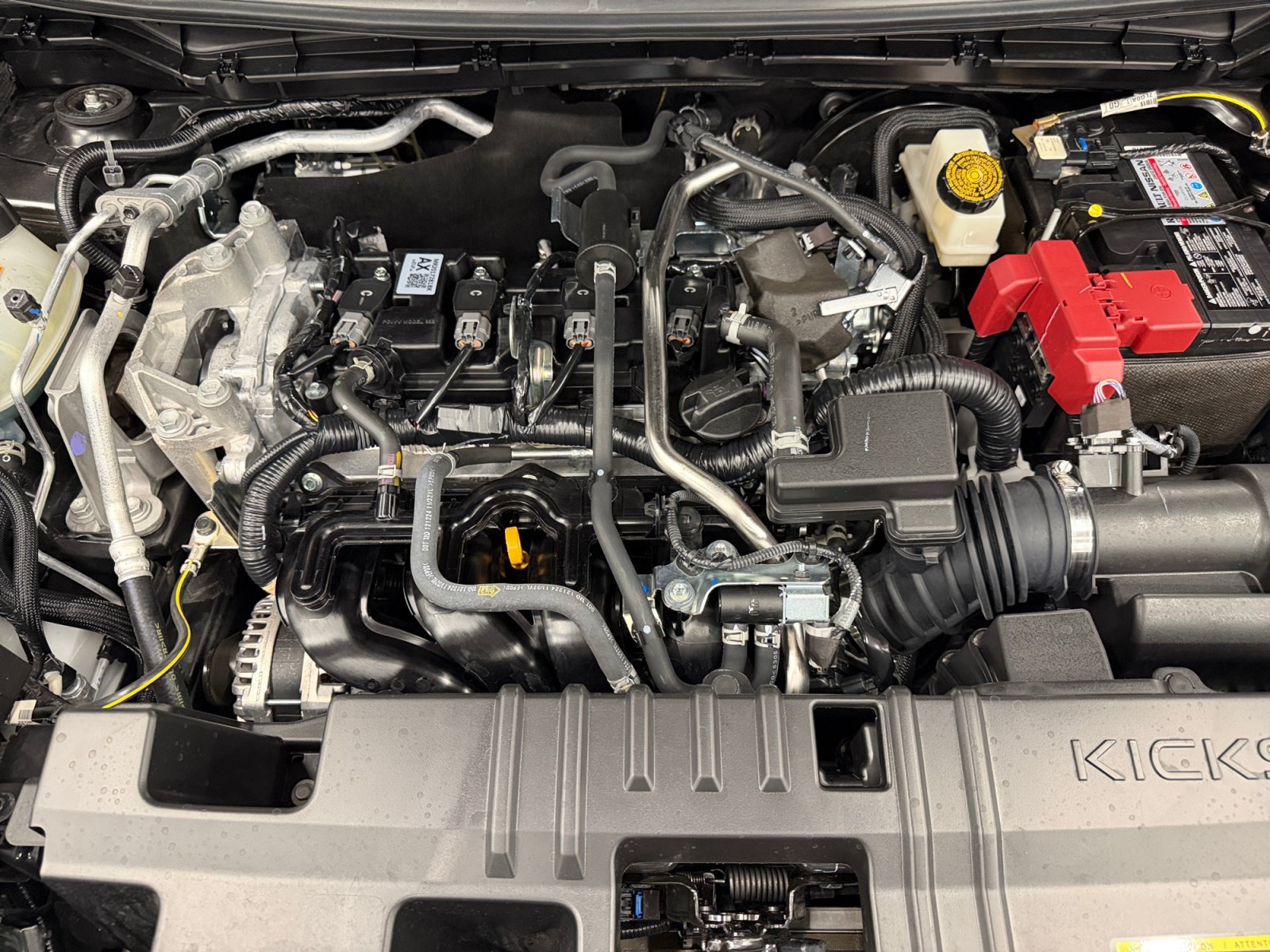 Used 2026 Nissan Kicks SR FWD image 28