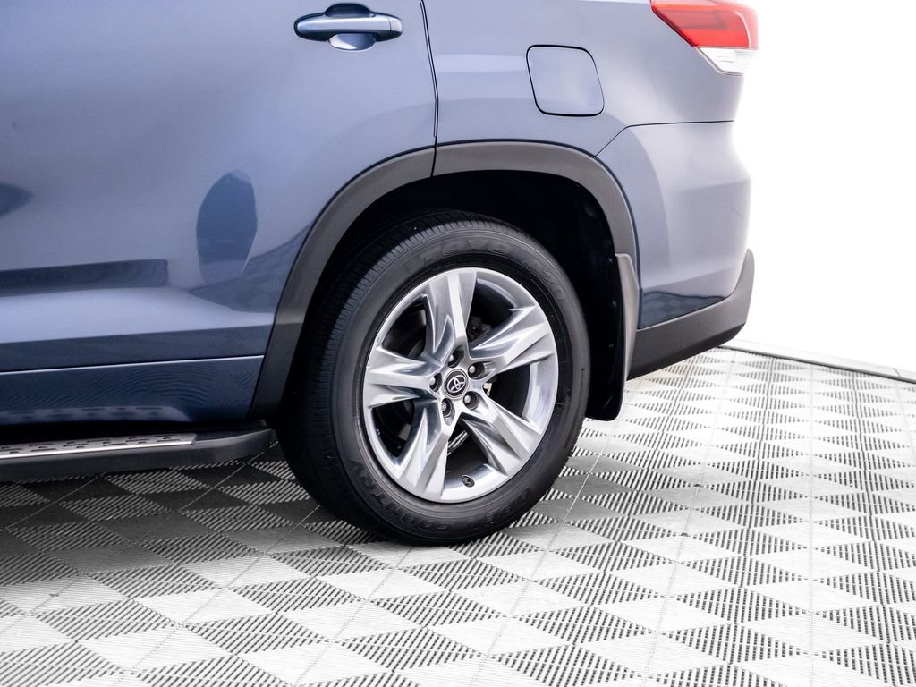 Used 2018 Toyota Highlander Limited image 37