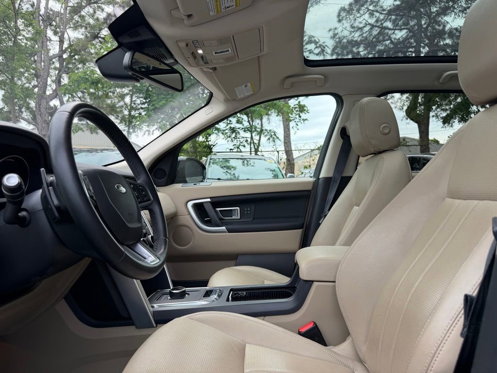 Used 2019 Land Rover Discovery Sport AWD/4WD image 10
