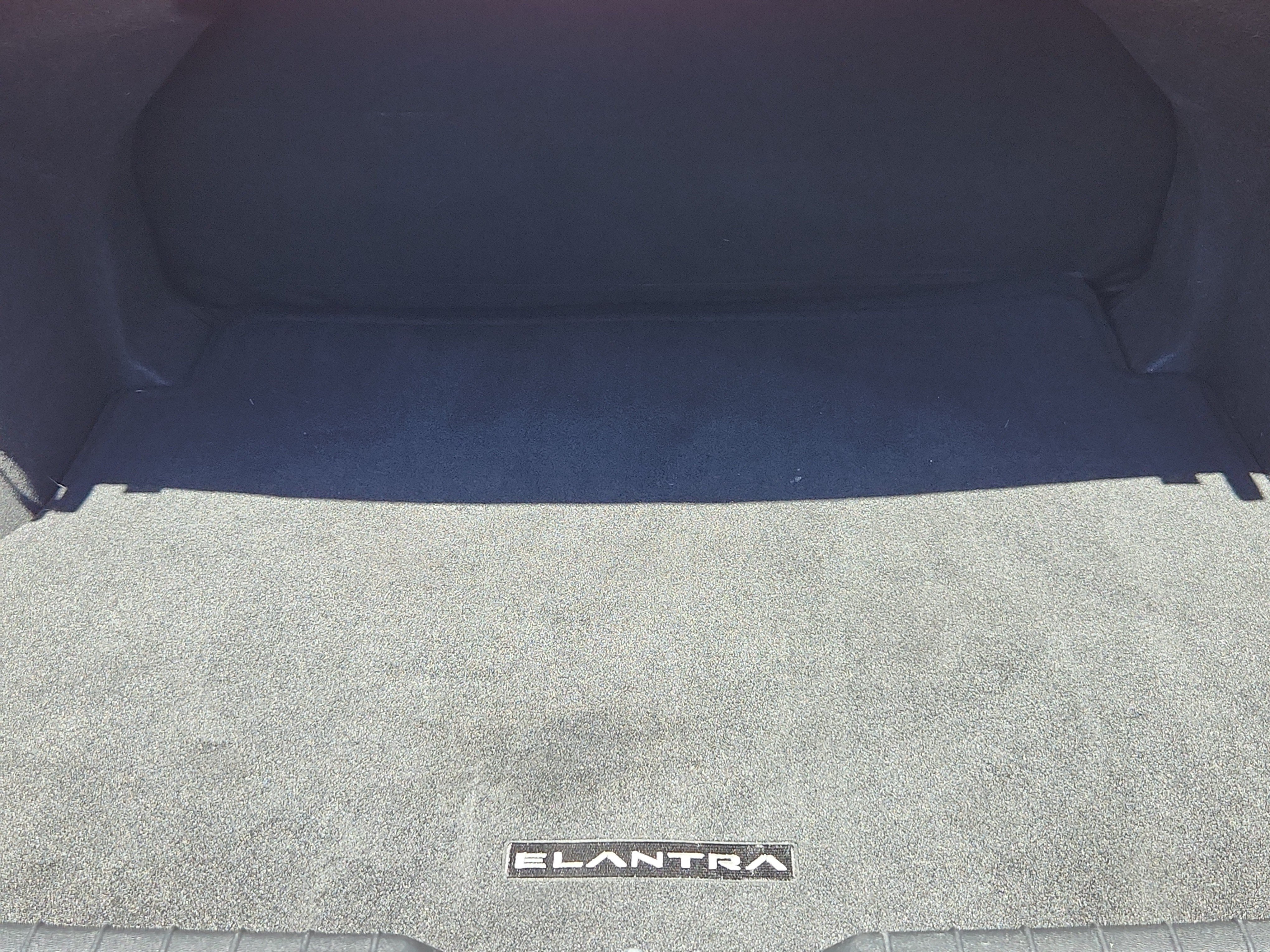 Used 2021 Hyundai Elantra SEL w/ Convenience Package FWD image 14