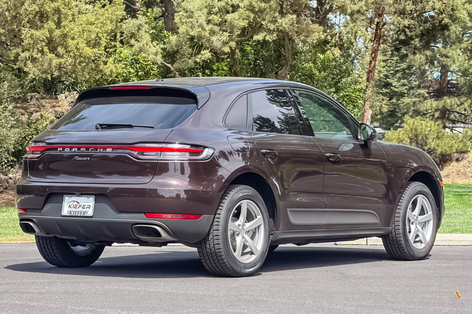 Used 2021 Porsche Macan AWD/4WD image 4